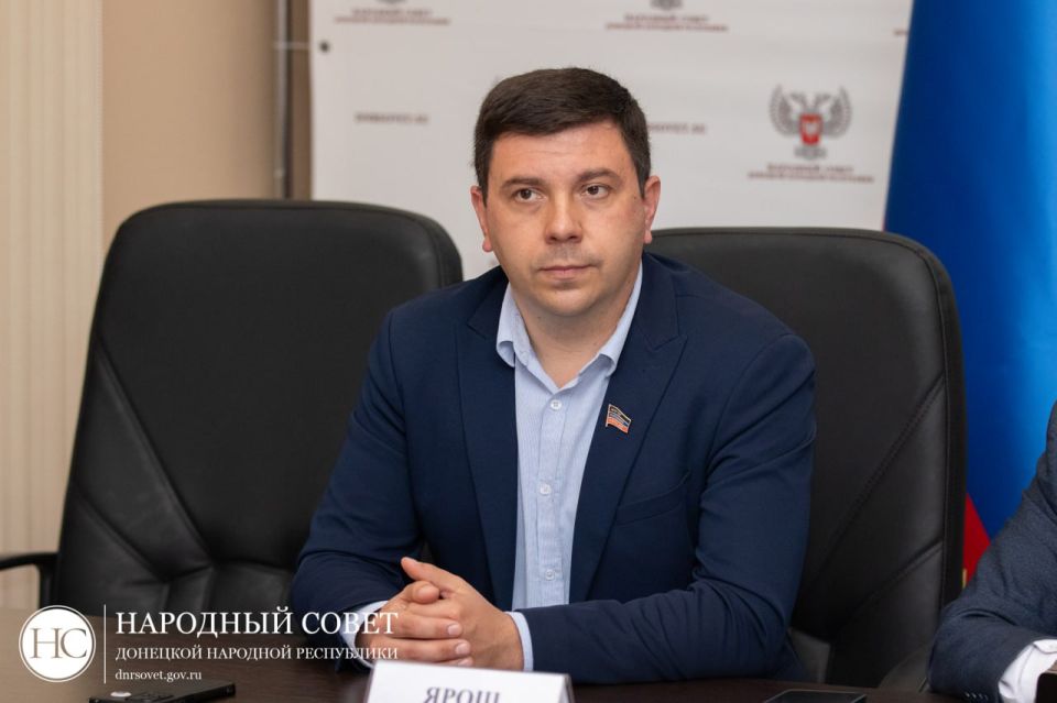 Нехватка кадров в коммунальной сфере стала темой расширенного заседания Комитета по ЖКХ Нехватка кадров в коммунальной сфере стала темой расширенного заседания Комитета по ЖКХ