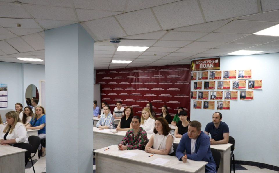 Анастасия Мельничайко: Вчера, 03 июня 2025 года, на базе Нотариальной палаты ДНР состоялся экзамен для лиц, претендующих на должность стажёра нотариуса Анастасия Мельничайко: Вчера, 03 июня 2025 года, на базе Нотариальной палаты ДНР состоялся экзамен для лиц, претендующих на должность стажёра нотариуса