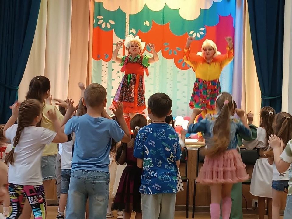 В Еленовском доме культуры состоялся праздник в честь Дня защиты детей! В Еленовском доме культуры состоялся праздник в честь Дня защиты детей!