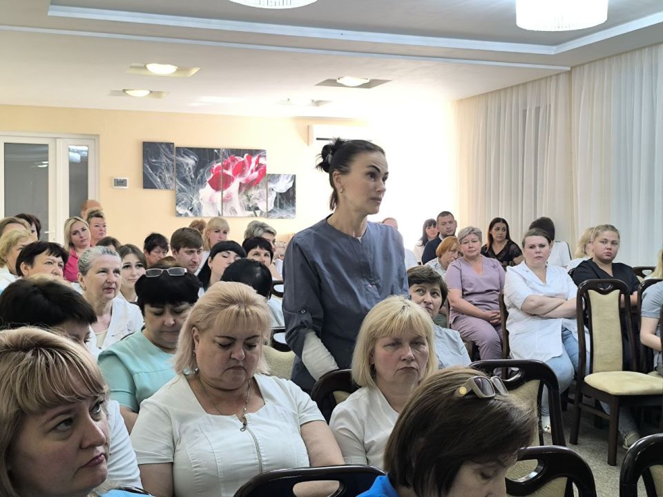 Владислав Ключаров: На встрече с трудовым коллективом Психиатрической больницы обсудили важные направления развития нашего города Владислав Ключаров: На встрече с трудовым коллективом Психиатрической больницы обсудили важные направления развития нашего города