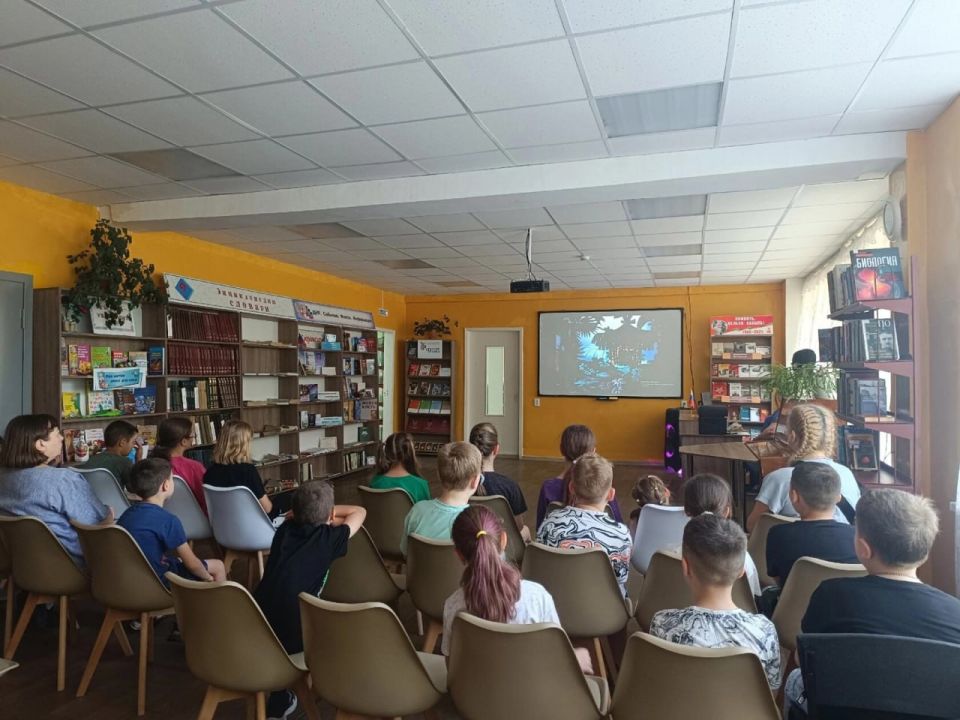 Для детей из школьных лагерей Кировского провели ряд мероприятий Для детей из школьных лагерей Кировского провели ряд мероприятий