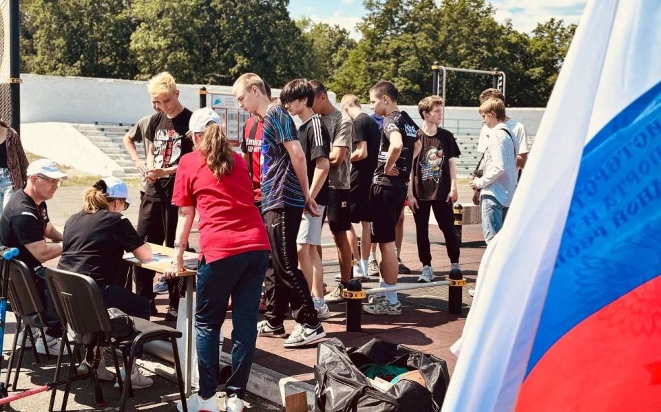 В Донецкой Народной Республике дан старт акции «Спортивный Донбасс» В Донецкой Народной Республике дан старт акции «Спортивный Донбасс»