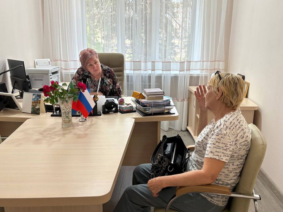 Роман Конев: Состоялся приём граждан заместителем председателя Горловского городского совета Донецкой Народной Республики первого созыва Наталией Ботвиной Роман Конев: Состоялся приём граждан заместителем председателя Горловского городского совета Донецкой Народной Республики первого созыва Наталией Ботвиной