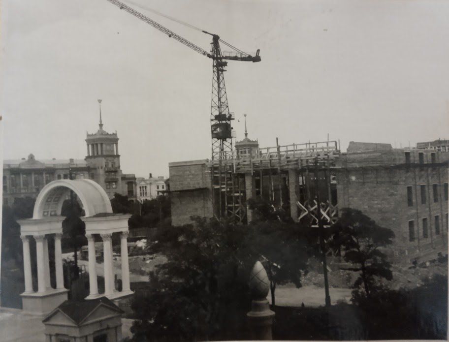 А вы знали, что у мариупольского театра есть два «близнеца»?