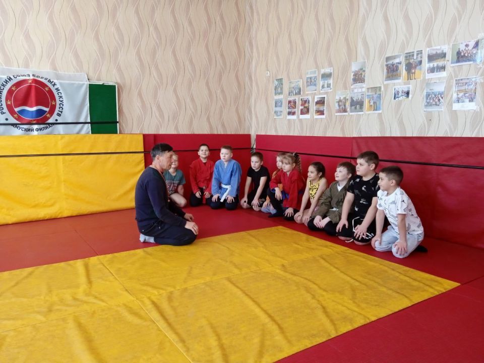 В рамках Акции «Спортивный Донбасс», инициированной Главой ДНР Денисом Пушилиным 4 июня в селе Благодатное Амвросиевского муниципального округа прошло первое из серии спортивных мероприятий - мастер-класс по самбо В рамках Акции «Спортивный Донбасс», инициированной Главой ДНР Денисом Пушилиным 4 июня в селе Благодатное Амвросиевского муниципального округа прошло первое из серии спортивных мероприятий - мастер-класс по самбо