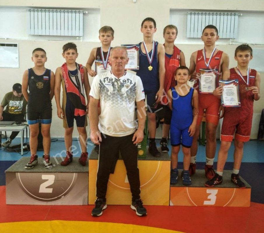 Алексей Кулемзин: Наши борцы приняли участие в Межмуниципальном турнире по греко-римской борьбе среди юношей 2011-2016 г. р. в Богучаре (Воронежская обл.)