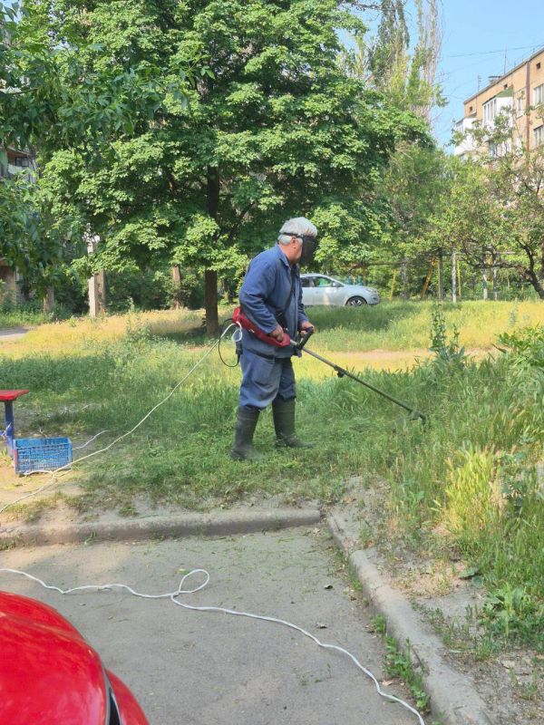 «Чистый четверг» в Буденновском районе «Чистый четверг» в Буденновском районе