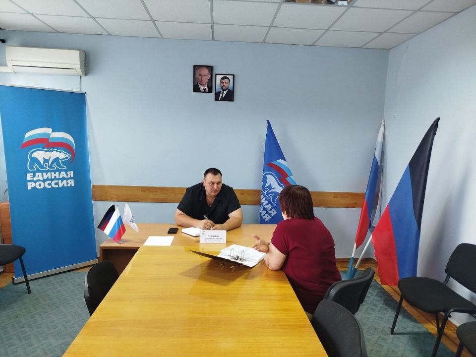 Прием граждан провёл депутат Иловайского городского совета Донецкой Народной Республики Печерский Александр Николаевич