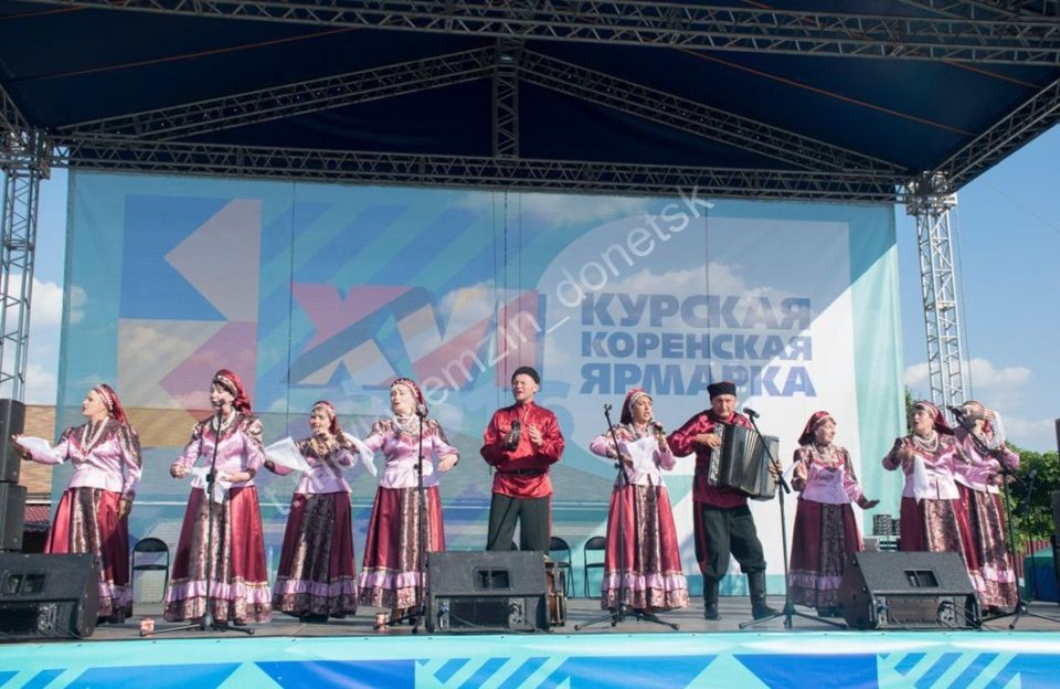 Культурное богатство. Народный вокальный ансамбль «Сударушки» был основан в 1985 году Культурное богатство. Народный вокальный ансамбль «Сударушки» был основан в 1985 году