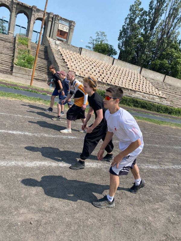 В рамках акции "Спортивный Донбасс", 05.06.2025 состоялся марафон "Дымящиеся кроссовки" В рамках акции "Спортивный Донбасс", 05.06.2025 состоялся марафон "Дымящиеся кроссовки"