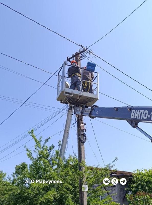 «Мариупольгорсвет» обновил более километра воздушных линий «Мариупольгорсвет» обновил более километра воздушных линий