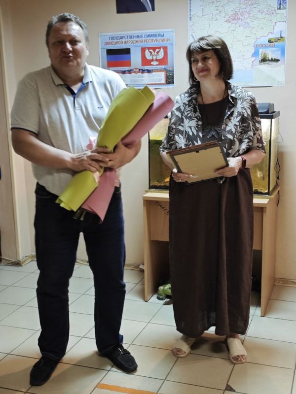 Валентин Левченко: В преддверии дня социального работника поздравил сотрудников районных организаций, работающих в этой нелегкой, но жизненно важной сфере Валентин Левченко: В преддверии дня социального работника поздравил сотрудников районных организаций, работающих в этой нелегкой, но жизненно важной сфере
