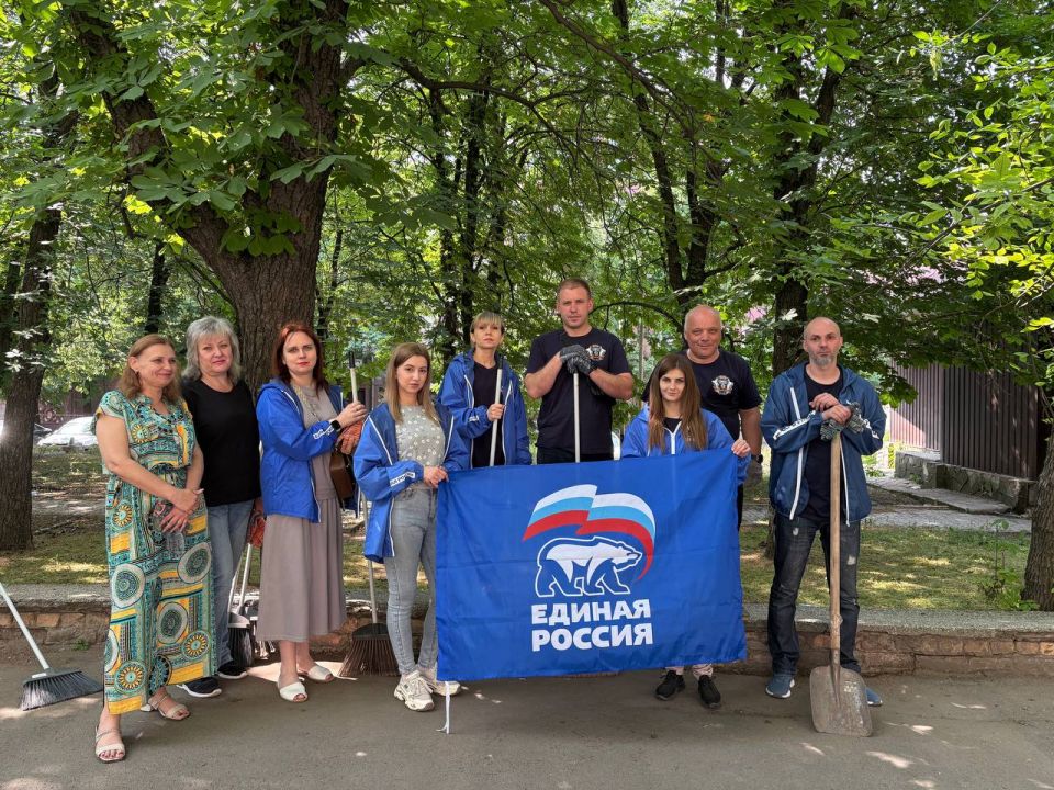 Сделаем улицы нашего любимого города чище! Сделаем улицы нашего любимого города чище!