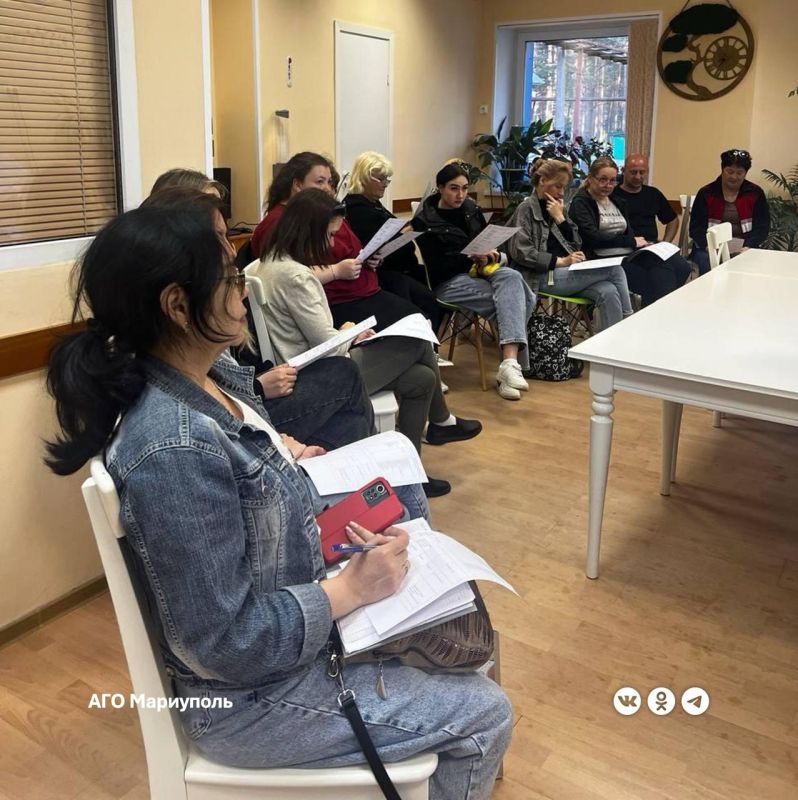 Мариупольские педагоги прибыли в Санкт-Петербург