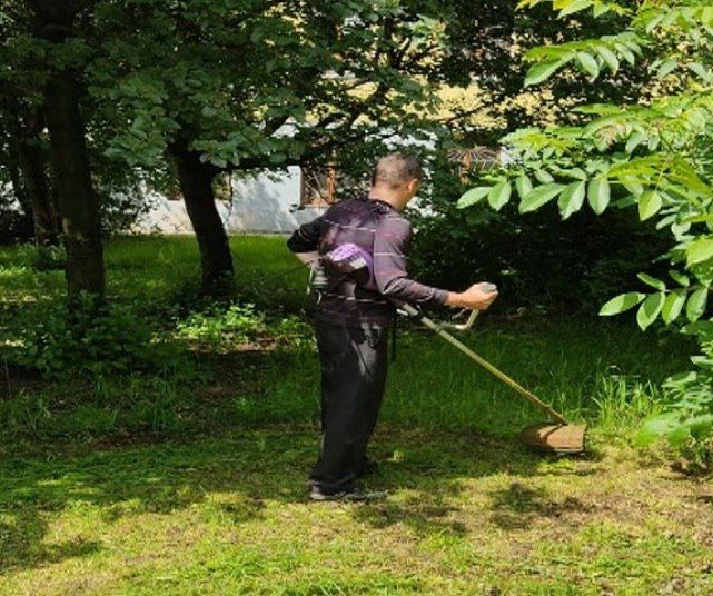 В Кировском внутригородском районе продолжаются работы В Кировском внутригородском районе продолжаются работы
