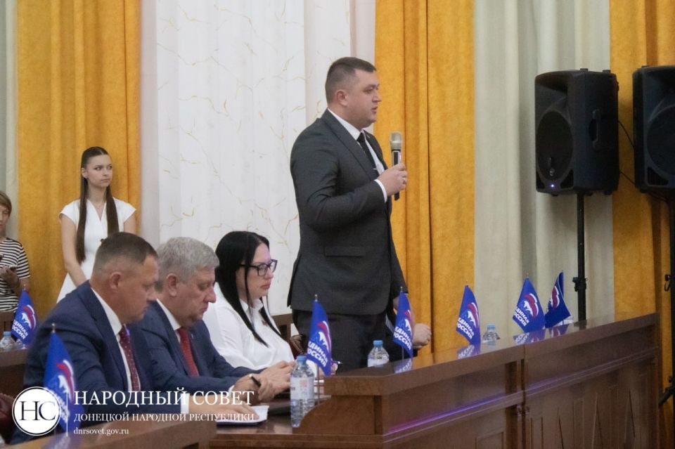 Александр Подгорный: 1 января 2026 года заканчивается переходный период в Донецкой Народной Республике, который действует на основе закона «О принятии в Российскую Федерацию Донецкой Народной Республики и образовании в... Александр Подгорный: 1 января 2026 года заканчивается переходный период в Донецкой Народной Республике, который действует на основе закона «О принятии в Российскую Федерацию Донецкой Народной Республики и образовании в...