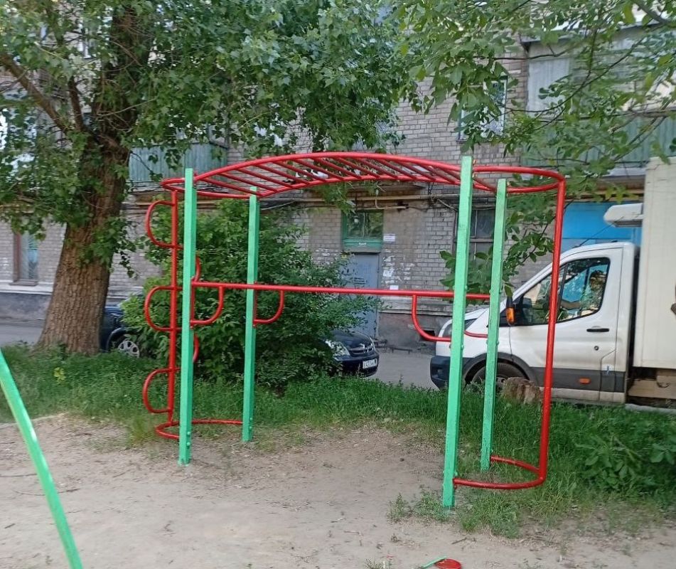 В Кировском внутригородском районе продолжаются работы В Кировском внутригородском районе продолжаются работы