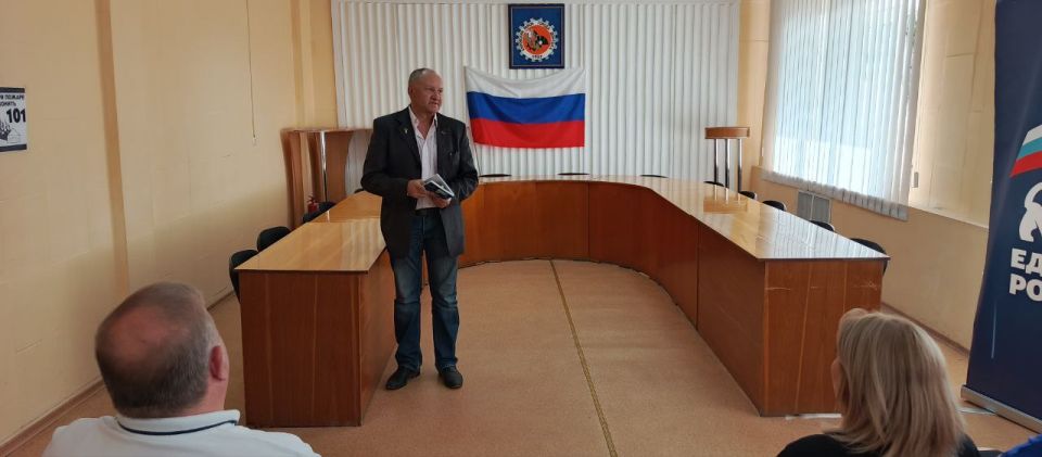 Юрий Будрин: Сегодня, 06 июня 2025 года, руководство Управы Кировского внутригородского района Администрации городского округа Донецк ДНР совместно с депутатами Донецкого городского Совета ДНР Асей Горшковой и Михаилом... Юрий Будрин: Сегодня, 06 июня 2025 года, руководство Управы Кировского внутригородского района Администрации городского округа Донецк ДНР совместно с депутатами Донецкого городского Совета ДНР Асей Горшковой и Михаилом...