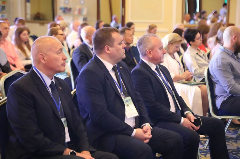 В Донецке состоялся Донбасский юридический форум «Донбасс – единое правовое пространство Российской Федерации» В Донецке состоялся Донбасский юридический форум «Донбасс – единое правовое пространство Российской Федерации»