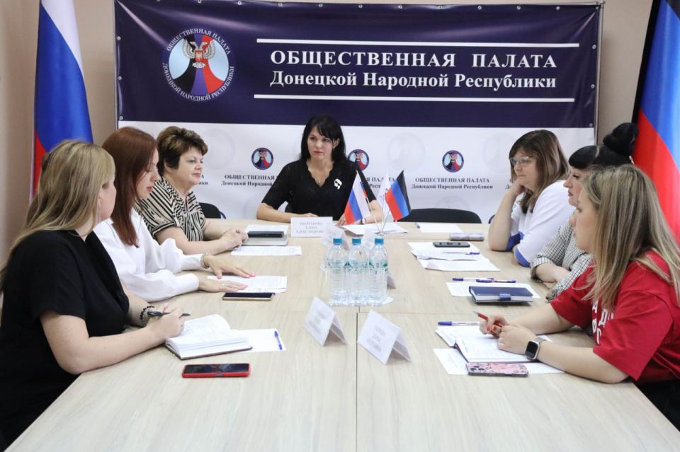 Почему в ДНР существует нехватка специалистов во многих отраслях? Почему в ДНР существует нехватка специалистов во многих отраслях?