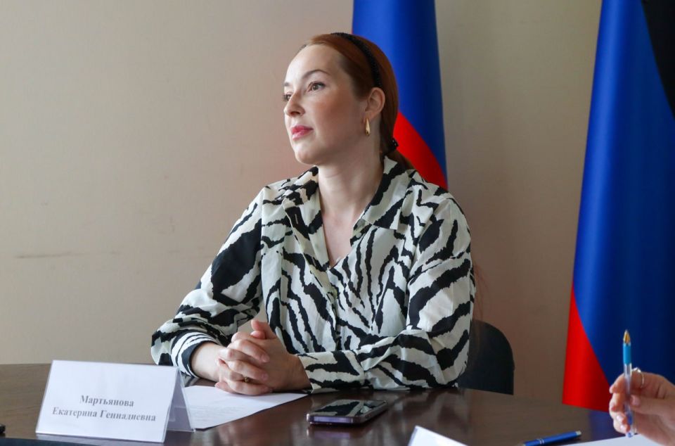 Председатель Комиссии по промышленности, транспорту, строительству, ЖКХ и экологии Общественной палаты ДНР Роман Сметанин избран руководителем общественного совета при Министерстве строительства, архитектуры и ЖКХ Республики Председатель Комиссии по промышленности, транспорту, строительству, ЖКХ и экологии Общественной палаты ДНР Роман Сметанин избран руководителем общественного совета при Министерстве строительства, архитектуры и ЖКХ Республики