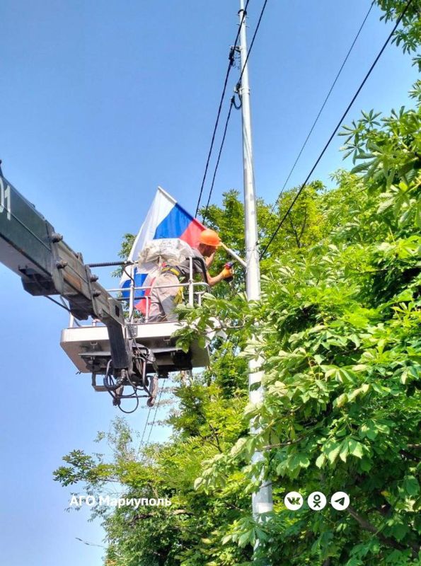 «Мариупольгорсвет» проверил работу шкафов управления освещением «Мариупольгорсвет» проверил работу шкафов управления освещением