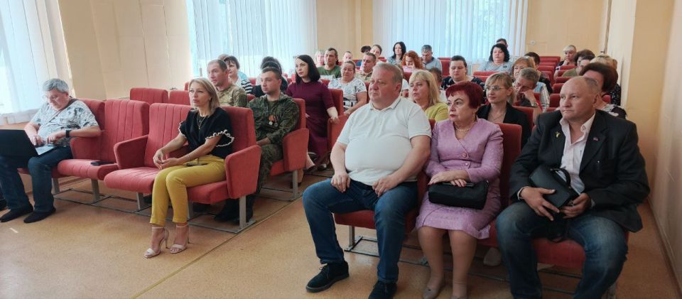 Юрий Будрин: Сегодня, 06 июня 2025 года, руководство Управы Кировского внутригородского района Администрации городского округа Донецк ДНР совместно с депутатами Донецкого городского Совета ДНР Асей Горшковой и Михаилом... Юрий Будрин: Сегодня, 06 июня 2025 года, руководство Управы Кировского внутригородского района Администрации городского округа Донецк ДНР совместно с депутатами Донецкого городского Совета ДНР Асей Горшковой и Михаилом...