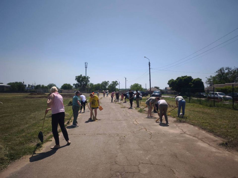 Борис Трима: Жители Мангушского округа, в рамках Всероссийской экологической акции «Марофон зеленых дел», снова объединились для наведения чистоты и порядка в округе Борис Трима: Жители Мангушского округа, в рамках Всероссийской экологической акции «Марофон зеленых дел», снова объединились для наведения чистоты и порядка в округе