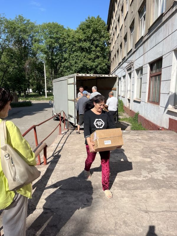 В единстве – сила: Гуманитарная помощь эвакуированным жителям как символ надежды и поддержки В единстве – сила: Гуманитарная помощь эвакуированным жителям как символ надежды и поддержки