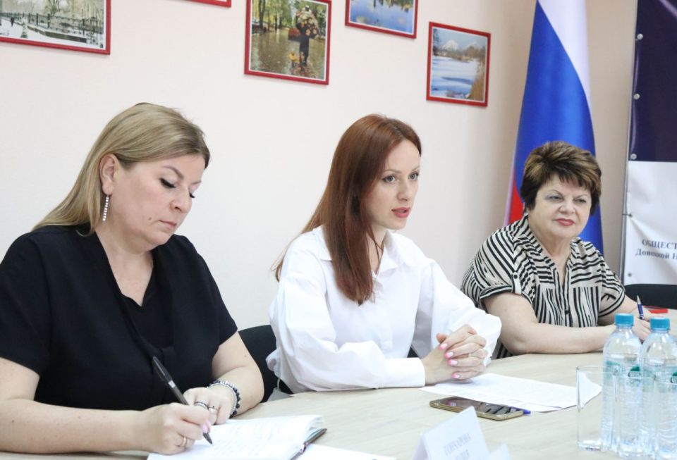 Почему в ДНР существует нехватка специалистов во многих отраслях? Почему в ДНР существует нехватка специалистов во многих отраслях?