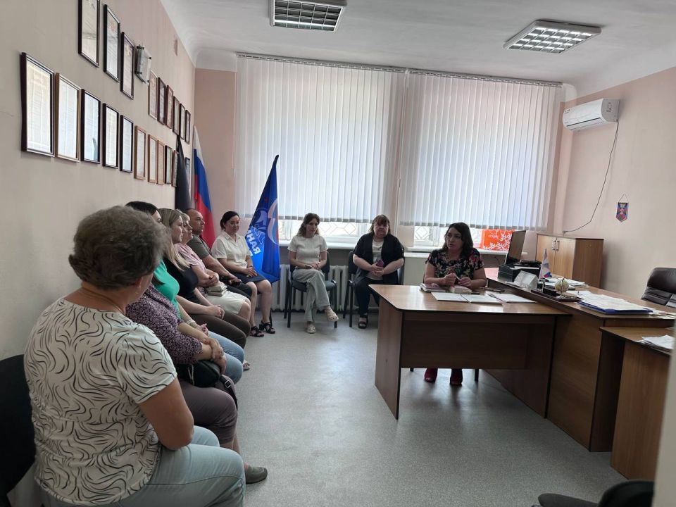 В Иловайске состоялось заседание комиссии по делам несовершеннолетних и защите их прав В Иловайске состоялось заседание комиссии по делам несовершеннолетних и защите их прав