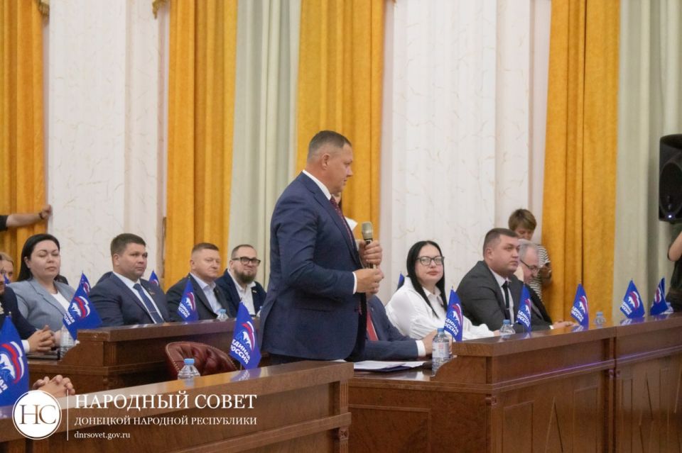 Александр Подгорный: 1 января 2026 года заканчивается переходный период в Донецкой Народной Республике, который действует на основе закона «О принятии в Российскую Федерацию Донецкой Народной Республики и образовании в... Александр Подгорный: 1 января 2026 года заканчивается переходный период в Донецкой Народной Республике, который действует на основе закона «О принятии в Российскую Федерацию Донецкой Народной Республики и образовании в...