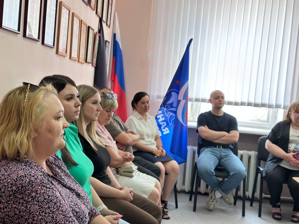 В Иловайске состоялось заседание комиссии по делам несовершеннолетних и защите их прав В Иловайске состоялось заседание комиссии по делам несовершеннолетних и защите их прав