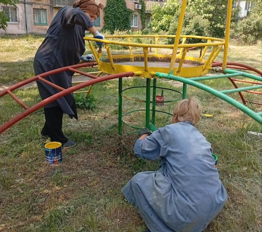 В Кировском внутригородском районе продолжаются работы В Кировском внутригородском районе продолжаются работы