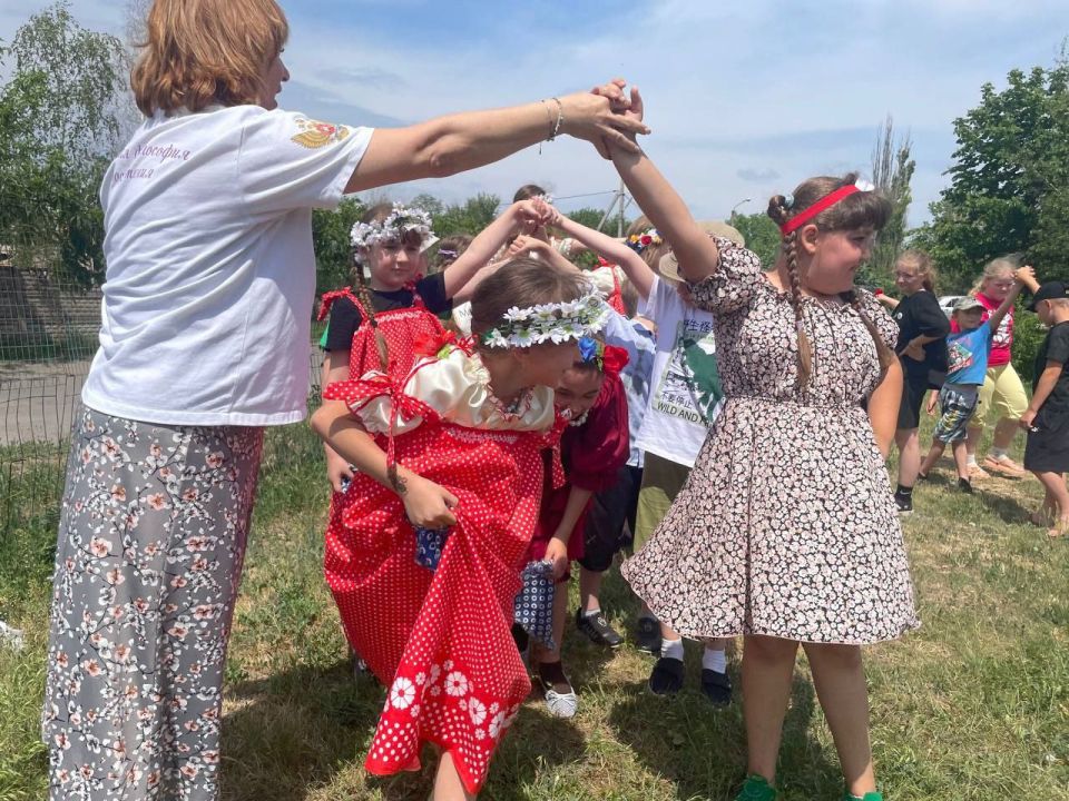 День русского языка. Ежегодно 6 июня в России отмечается День русского языка. Эта дата выбрана неслучайно: именно в этот день в 1799 году родился великий русский поэт, основоположник современного русского литературного... День русского языка. Ежегодно 6 июня в России отмечается День русского языка. Эта дата выбрана неслучайно: именно в этот день в 1799 году родился великий русский поэт, основоположник современного русского литературного...