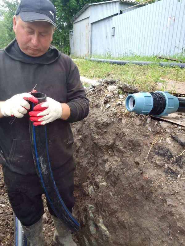 Петербургские аварийщики завершили ремонт водоснабжения на улице Полтавской в Мариуполе Петербургские аварийщики завершили ремонт водоснабжения на улице Полтавской в Мариуполе