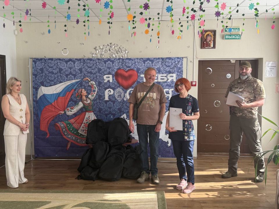 Виталий Милонов передал реабилитационное оборудование Центру помощи в Горловке (ДНР) Виталий Милонов передал реабилитационное оборудование Центру помощи в Горловке (ДНР)