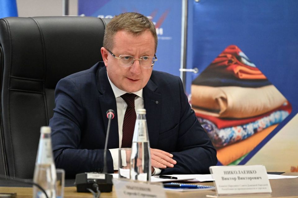 Александр Волошин: Накануне в Донецке состоялось знаковое событие – первое общее собрание регионального объединения работодателей Конфедерации промышленников и предпринимателей Донбасса (РОР «КПП ДНР») Александр Волошин: Накануне в Донецке состоялось знаковое событие – первое общее собрание регионального объединения работодателей Конфедерации промышленников и предпринимателей Донбасса (РОР «КПП ДНР»)