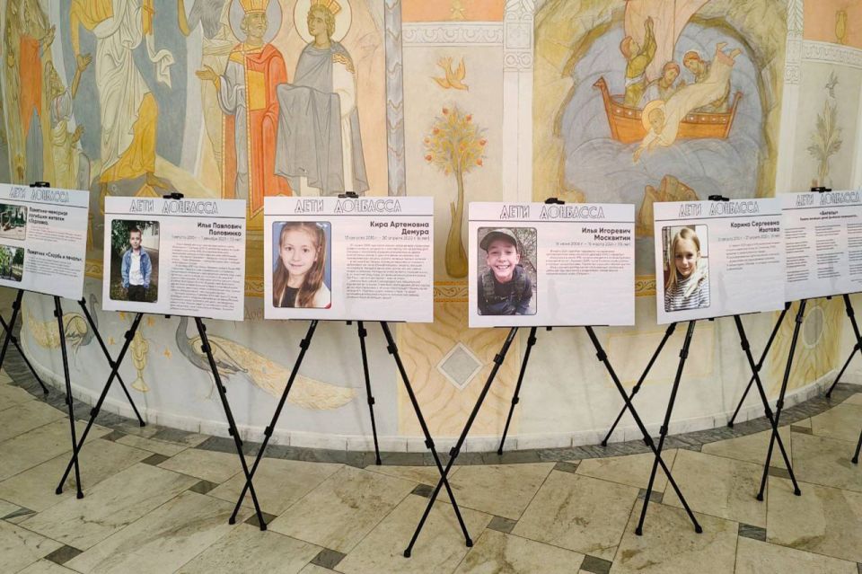 6 июня в Свято-Елисаветинском женском монастыре в Минске открылась документальная фотовыставка «Дети Донбасса» 6 июня в Свято-Елисаветинском женском монастыре в Минске открылась документальная фотовыставка «Дети Донбасса»