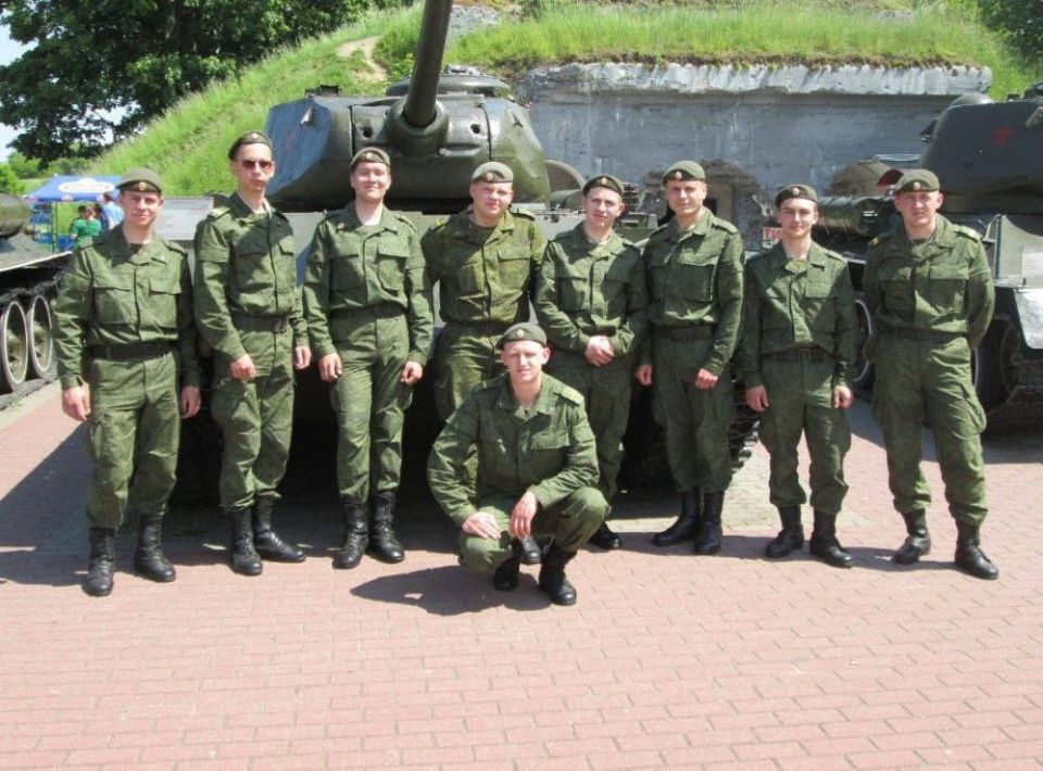 Эксклюзивное интервью военкора агентства ANNA NEWS Марии Коледа с поэтом из Санкт-Петербурга, членом творческого объединения «Союз 24 февраля», участником проекта «Поэты – России» и поэтического трио ПНД - Пелевин -... Эксклюзивное интервью военкора агентства ANNA NEWS Марии Коледа с поэтом из Санкт-Петербурга, членом творческого объединения «Союз 24 февраля», участником проекта «Поэты – России» и поэтического трио ПНД - Пелевин -...