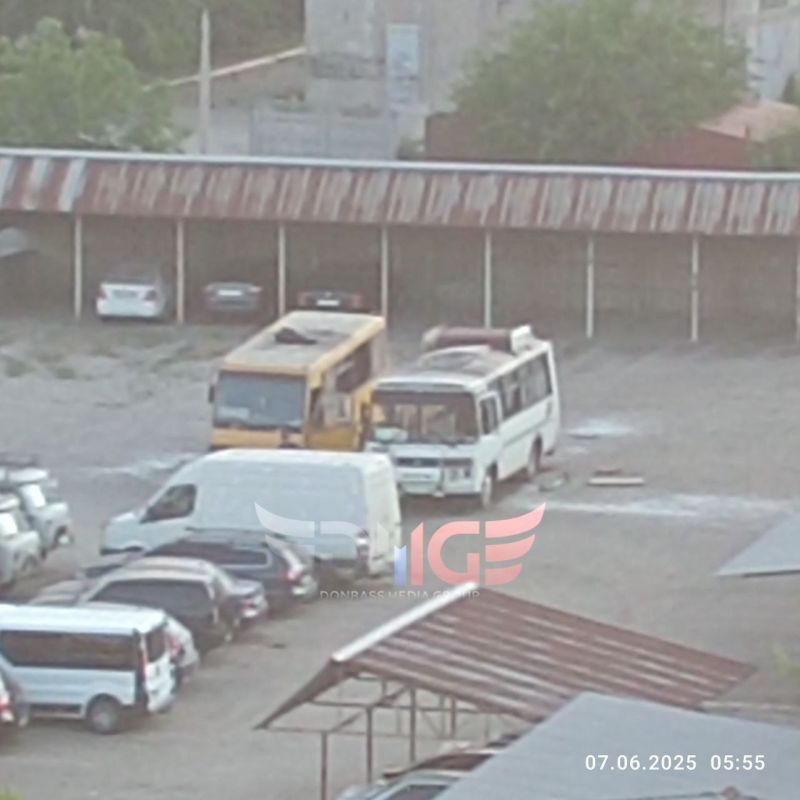Ночью дроны атаковали Енакиево (ДНР) Ночью дроны атаковали Енакиево (ДНР)
