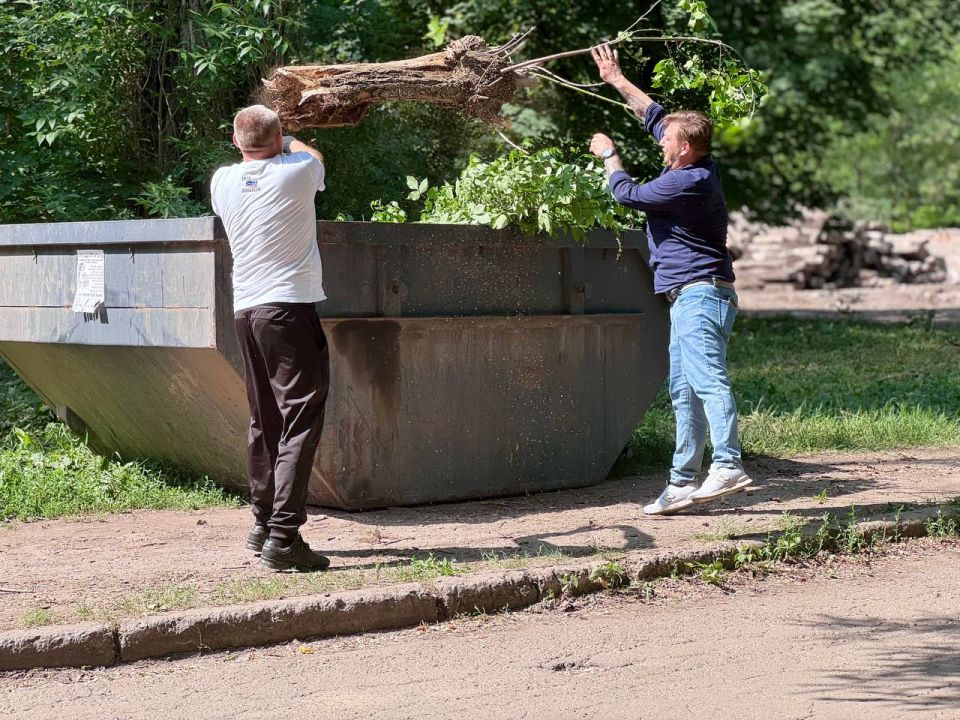 Михаил Меренков: Субботник в Буденновском районе! Михаил Меренков: Субботник в Буденновском районе!