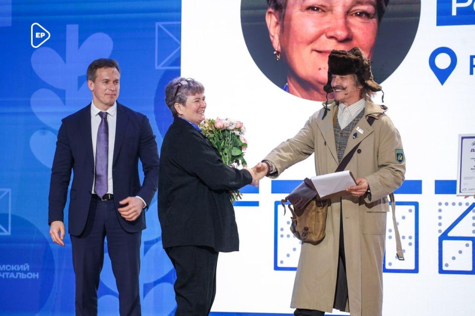 Александр Подгорный: Единая Россия назвала имена лучших почтальонов страны – в наццентре «Россия» подвели итоги конкурса «Земский почтальон» Александр Подгорный: Единая Россия назвала имена лучших почтальонов страны – в наццентре «Россия» подвели итоги конкурса «Земский почтальон»