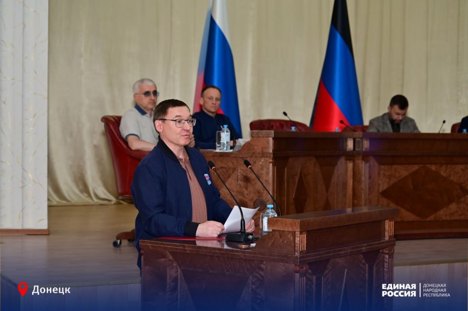 Владимир Якушев: важно слышать и поддерживать тех, кто на местах Владимир Якушев: важно слышать и поддерживать тех, кто на местах