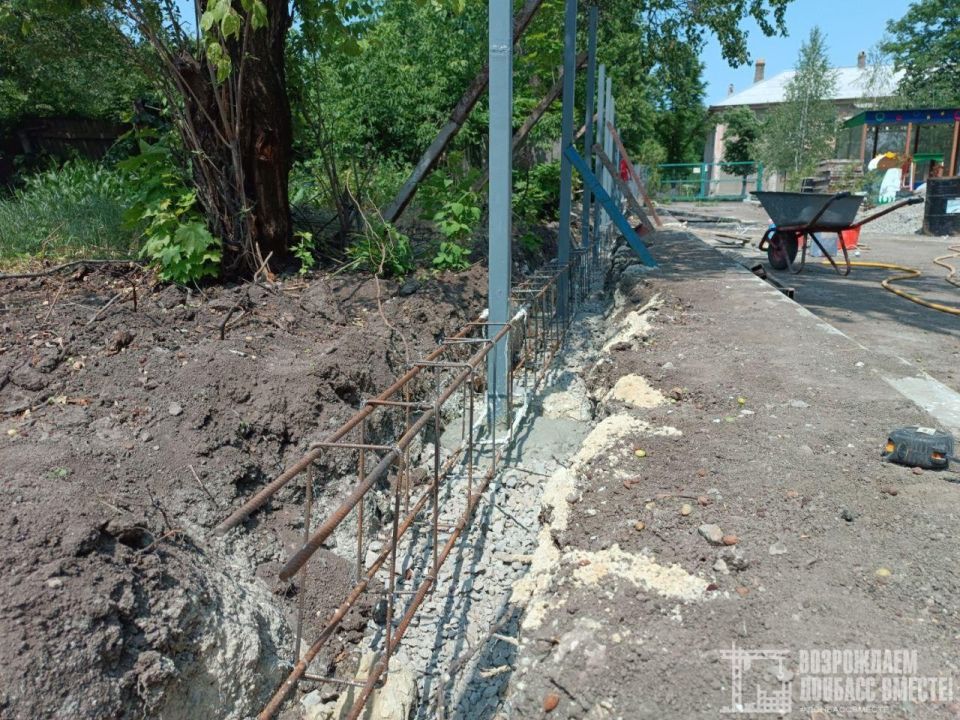 Амурская область начала работы на территории амвросиевского детсада «Теремок» Амурская область начала работы на территории амвросиевского детсада «Теремок»