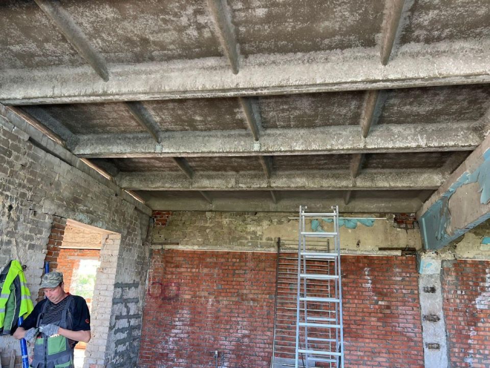 В Мариуполе продолжается стройка спортцентра «Нептун» В Мариуполе продолжается стройка спортцентра «Нептун»