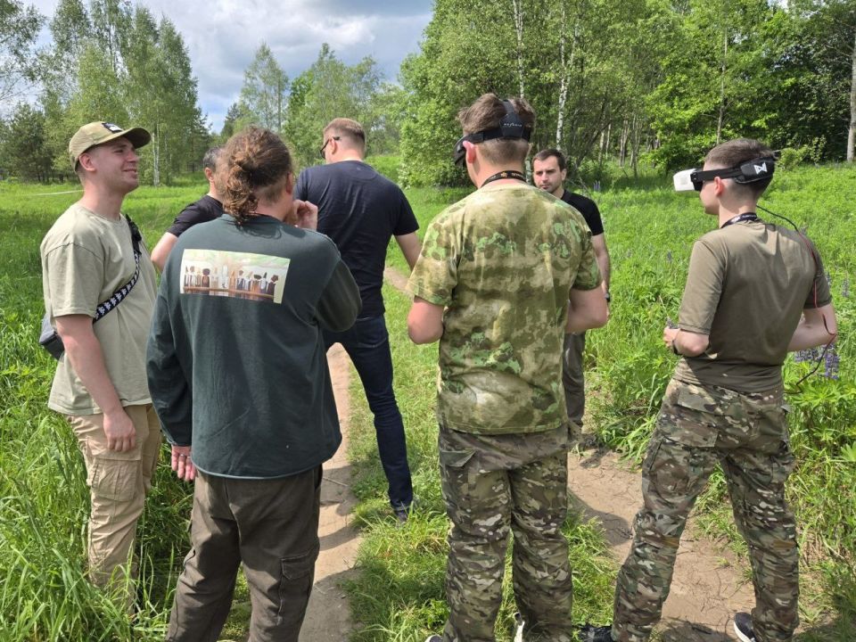 Артём Туров: На Смоленщине второй раз проходит международный туристический слет "Наш вектор" Артём Туров: На Смоленщине второй раз проходит международный туристический слет "Наш вектор"