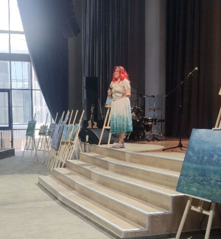 «На днях в филиале Нахимовского военно-морского ордена Почета училища в г. Мариуполе, состоялась творческая встреча, с известными в городе художниками, членами Профессионального Союза Художников России Андреем Мироненко... «На днях в филиале Нахимовского военно-морского ордена Почета училища в г. Мариуполе, состоялась творческая встреча, с известными в городе художниками, членами Профессионального Союза Художников России Андреем Мироненко...