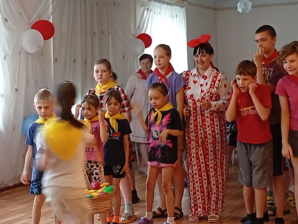 Сегодня культорганизатор Зугрэсского ГДК-Богданова С.В. провела развлекательно-игровую программу для детей ГКОУ "ЗУГРЭССКОЙ СПЕЦИАЛЬНОЙ ШКОЛЫ-ИНТЕРНАТ № 31" Сегодня культорганизатор Зугрэсского ГДК-Богданова С.В. провела развлекательно-игровую программу для детей ГКОУ "ЗУГРЭССКОЙ СПЕЦИАЛЬНОЙ ШКОЛЫ-ИНТЕРНАТ № 31"