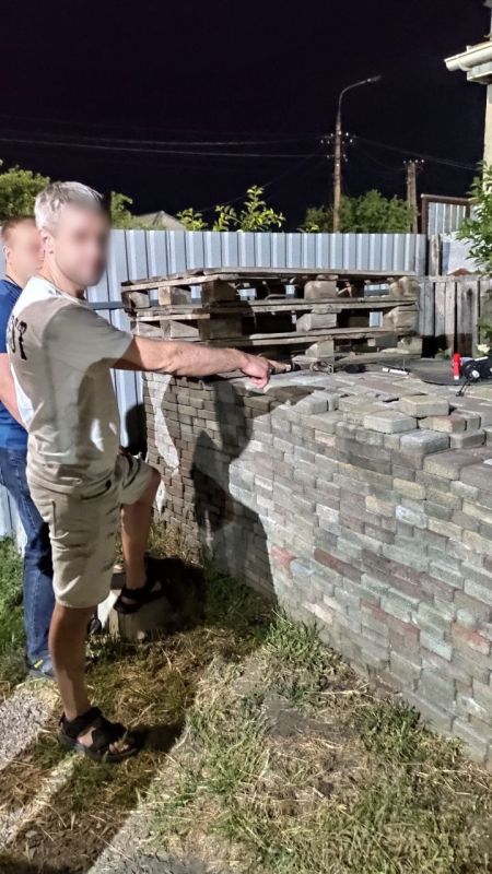 Полицейские в Мариуполе пресекли незаконный оборот наркотиков Полицейские в Мариуполе пресекли незаконный оборот наркотиков